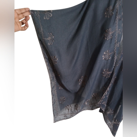 Natural Life Embroidered Floral Shawl Kimono Draped Wrap Poncho Gray One Size - Picture 4 of 5